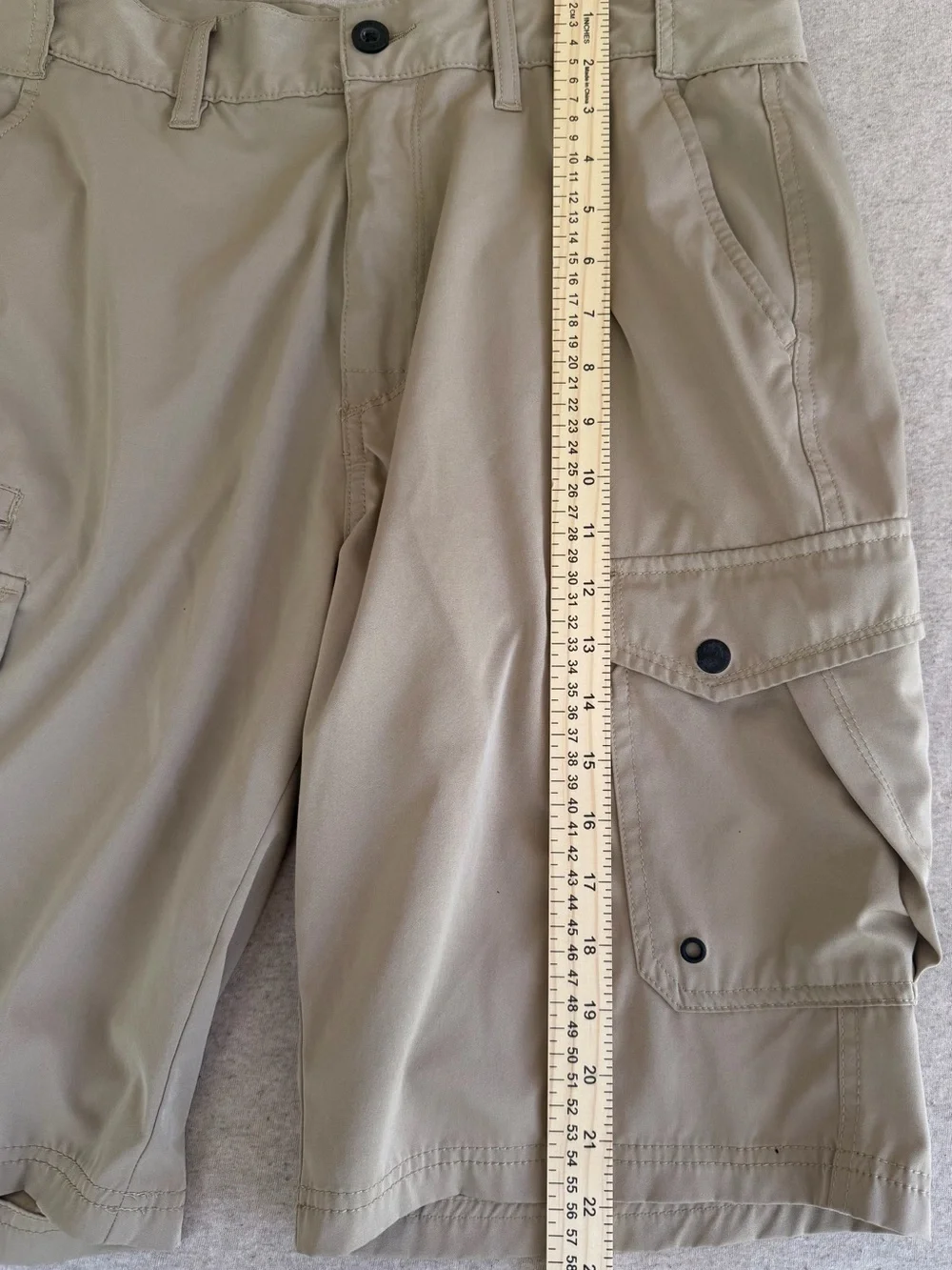 Denali Men's Size 32 Hybrid Cargo Shorts Delta Khaki Utility Outdoor